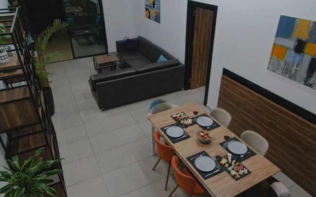 Luxury 1br-2br Apt-panoramic View Terrace 24-7 Pwr