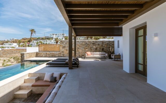 Bonzoe Suites & Villas