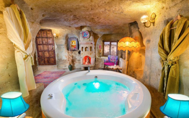 Cappadocia Splendid Cave Hotel