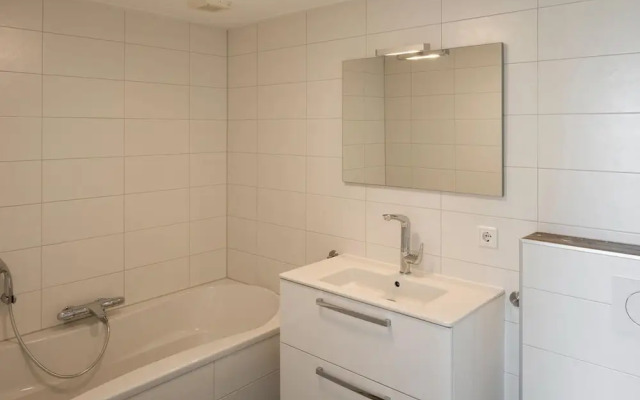Holiday Home With Microwave, in a Holiday Park, Beach Within Walking Distance