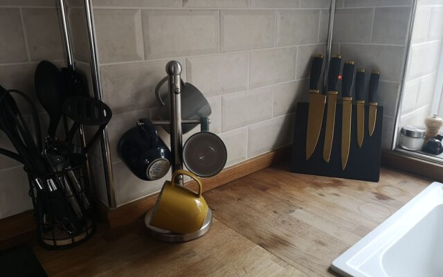 Charming 1-bed Maisonette With Mountain View