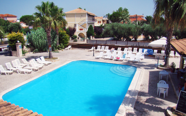 Blue Palm Hotel