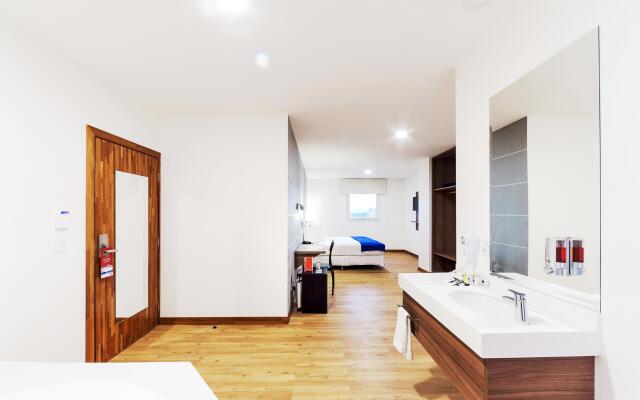 Hotel LP Equipetrol