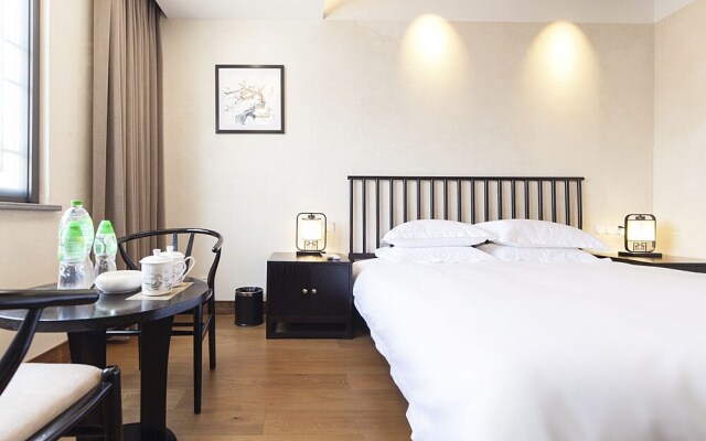 Wuzhen Ziye Musu Inn