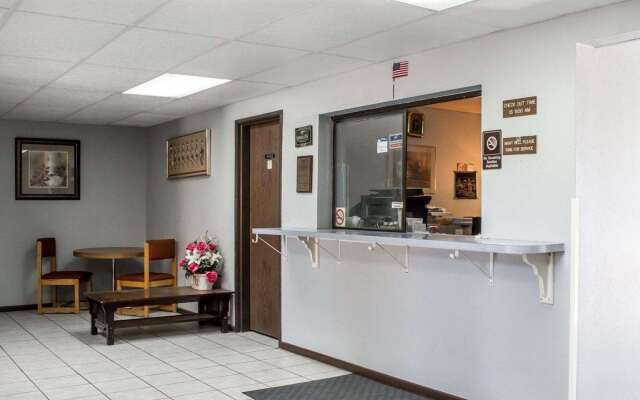 Rodeway Inn Winslow I-40