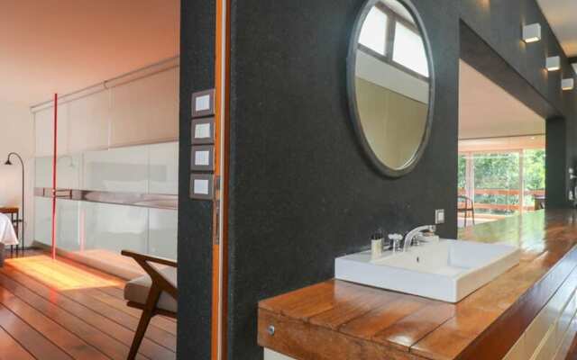 w Luxury 3BR House With Terrace in Miraflores