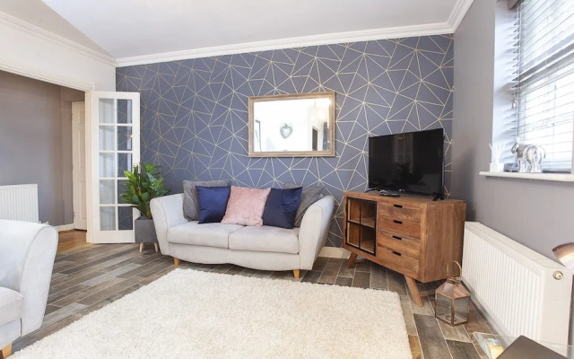 The Station Apartment