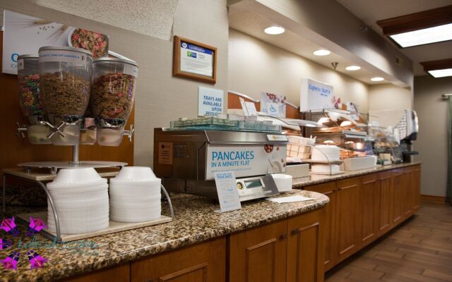 Holiday Inn Express And Suites Kimball by IHG