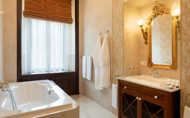 Schloss Lieser, Autograph Collection