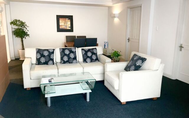 Downtown Retro Serviced Apartment