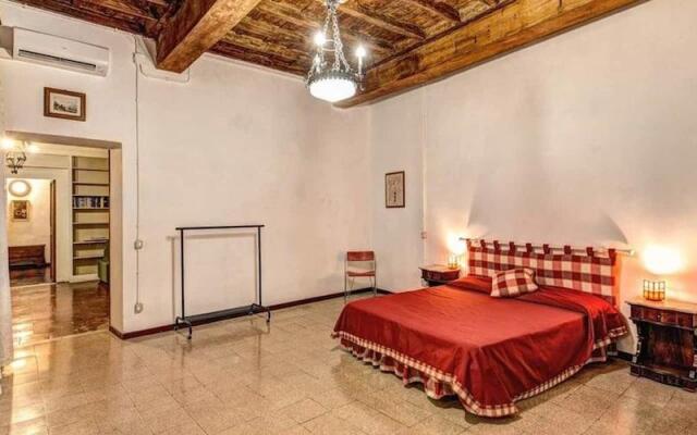 Campo de Fiori 3 bedroom apartment