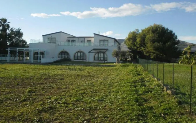 Holiday Beach Houses Nero DAvola