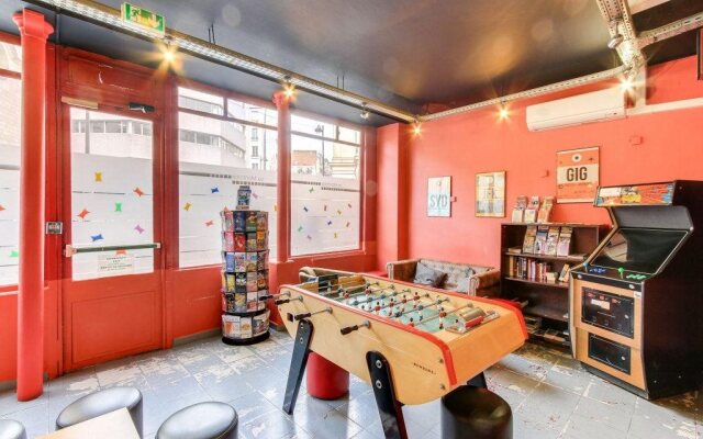 Le Montclair Montmartre by River Hostel