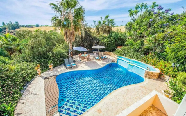 Villa Anna Argaka