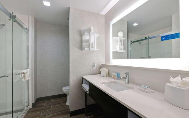 Hampton Inn & Suites Houston East Beltway 8