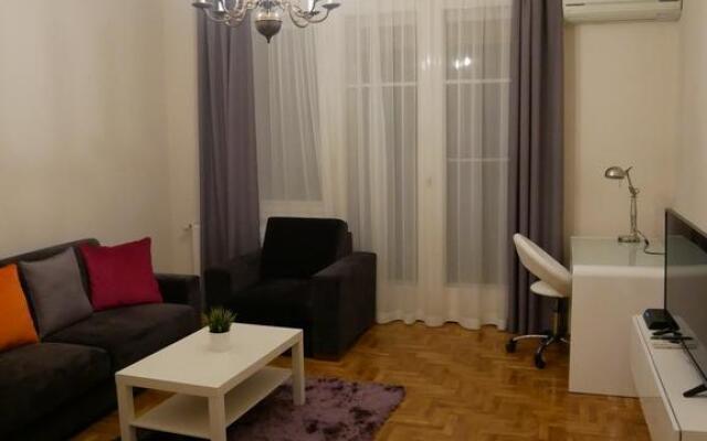 Fashion Street Suite