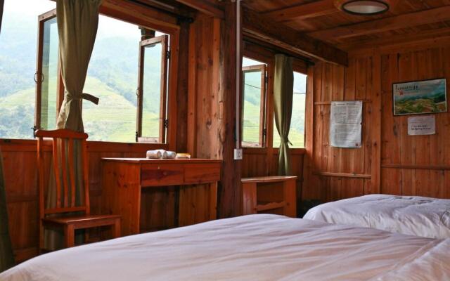 Dragon’s Den Hostel