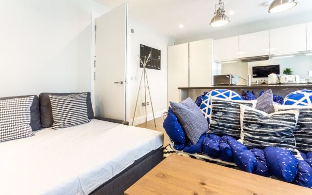 The Oxford Street Retreat - Modern 3BDR in 2 Apartments