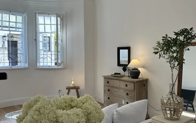 Shanghai Hills& Art Suite 18