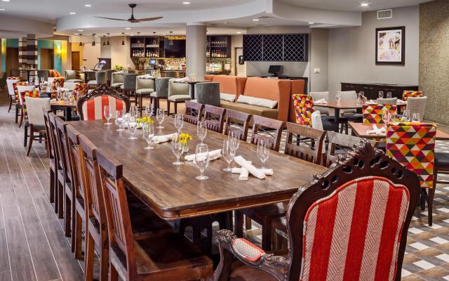 Hotel Indigo San Antonio Riverwalk by IHG