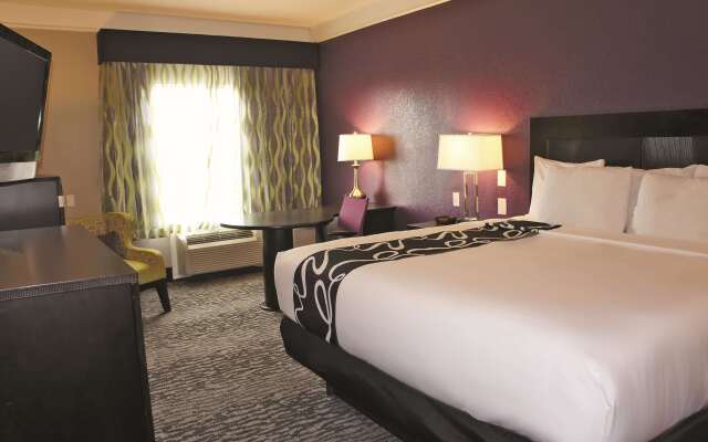 La Quinta Inn & Suites by Wyndham Pearland - Houston South