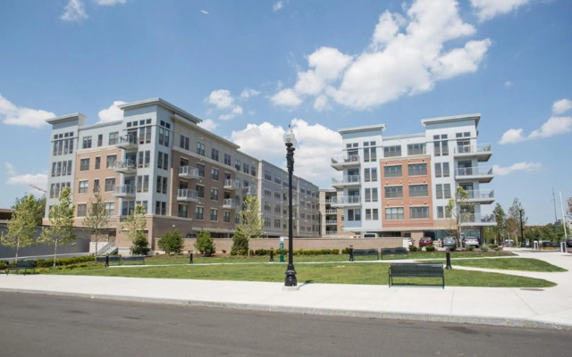 Global Luxury Suites East Boston