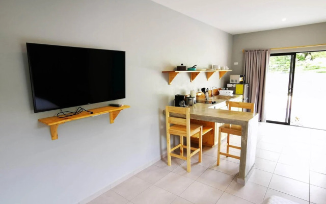 Little Hawaii Avellanas - Beachside Studio