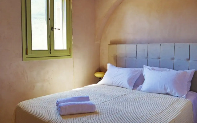 Rock n' Olive Villas