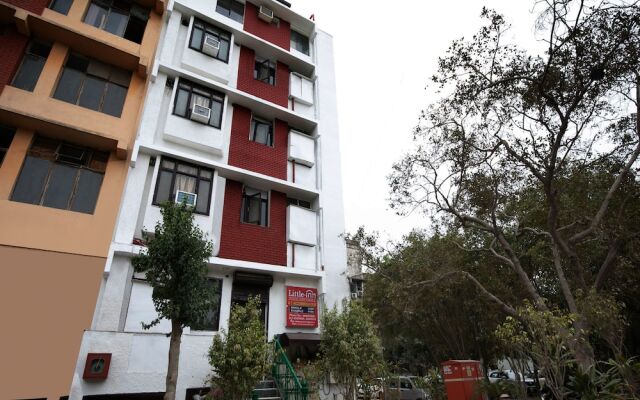 OYO Flagship 15411 pachim vihar metro station