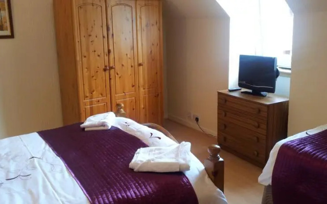 Queen Street Cottage