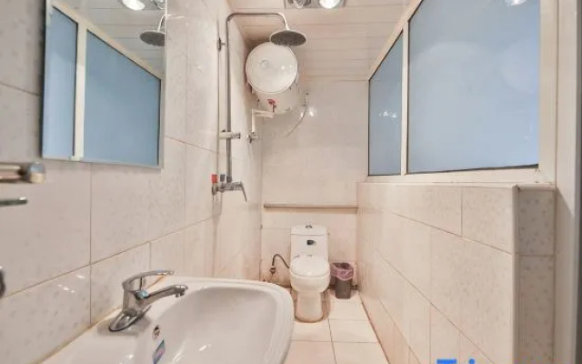 Beijing Nanguan Inn – Bathroom – Beijing