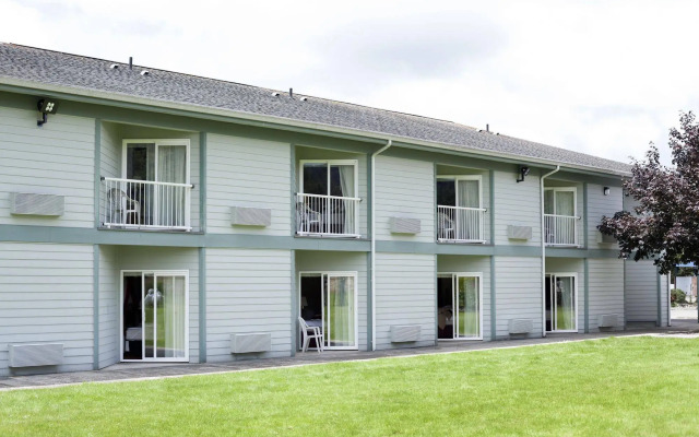 The Dew Drop Inn Motel