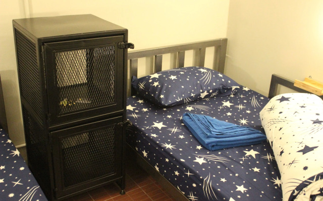 Enjoy House - Hostel