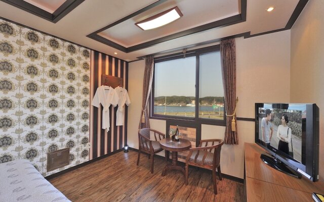 Anmyeongdo Moma Motel