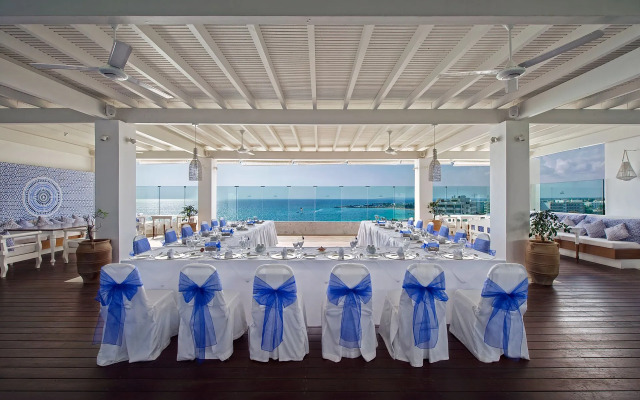 Grecian Sands Hotel