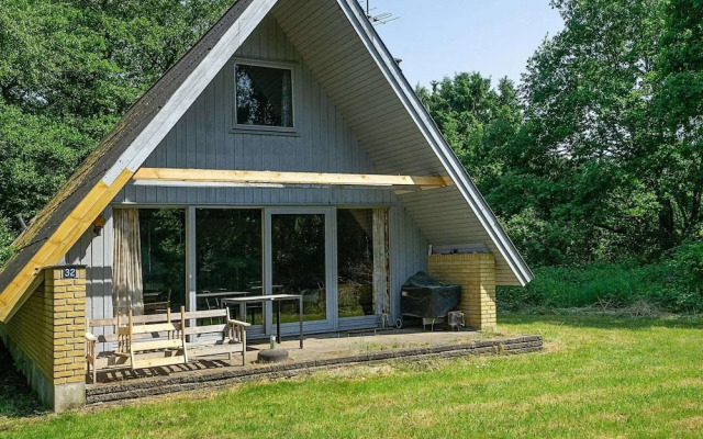 Spacious Holiday Home in Aakirkeby near Sea