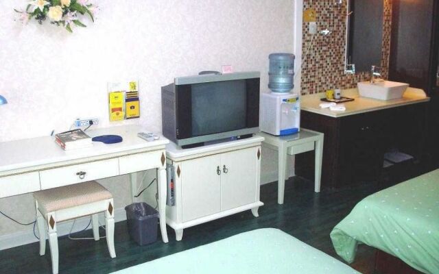 Home Inn Hong Kong Middle Road