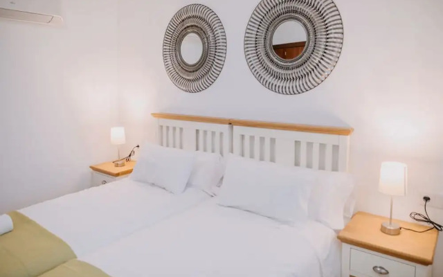 Puente De La Esperanza City Center