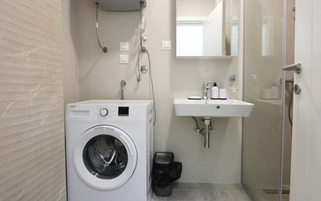 Lovely one bedroom apartment with parking space