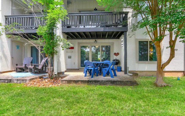Charming Lakeside Condo - Moments to Lake Fun