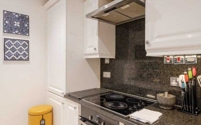 Central 2BR Home in Heart of Kensington, 4 Guests