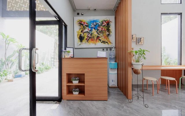 RedDoorz Plus Syariah @ Limus Nunggal – Guest Rooms – Ciangsana