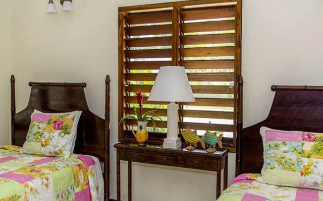 Sunny Vacation Villa 21