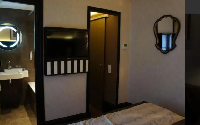 Tonic Hotel Saint-German