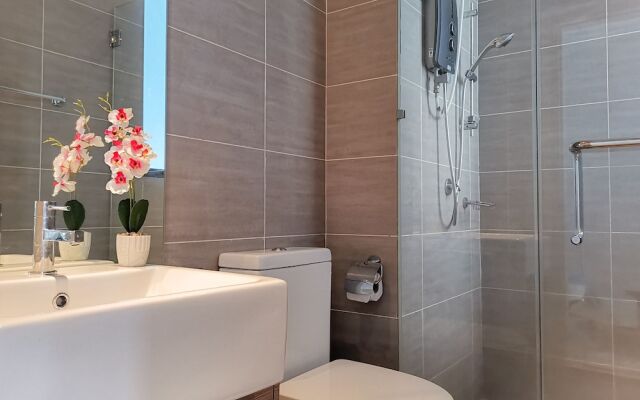 Icon City Service Apartment