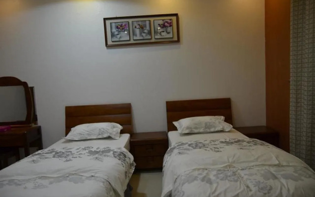 Al Dana Plaza Villas