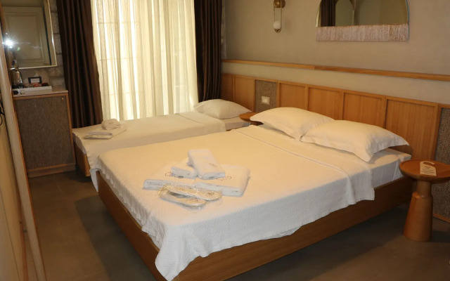 Monk Hotel Alacati - Adults Only