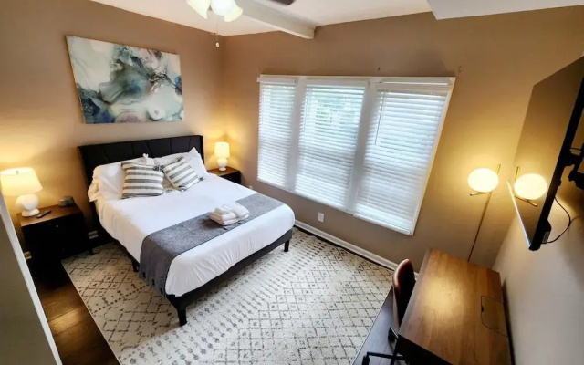 Magnolia House in Lafayette