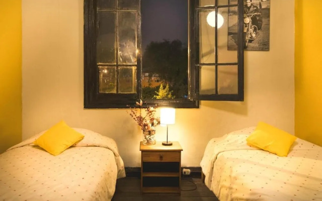 Flying Dog Hostel B&B