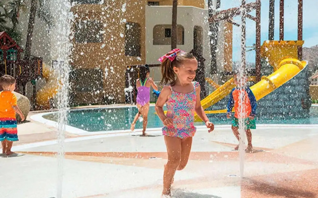 Cozy Studio Sleeps 4 in Marina Bay Cabo